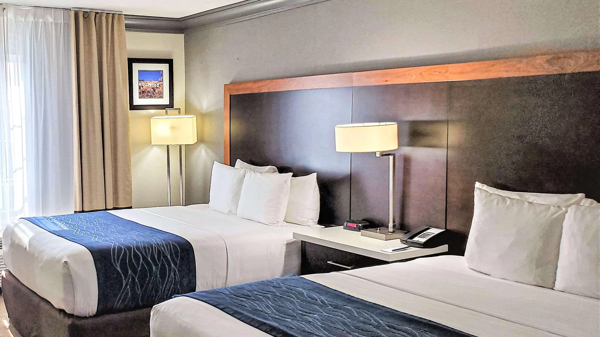 Comfort Inn & Suites Near Universal - N Hollywood - Burbank Los Angeles