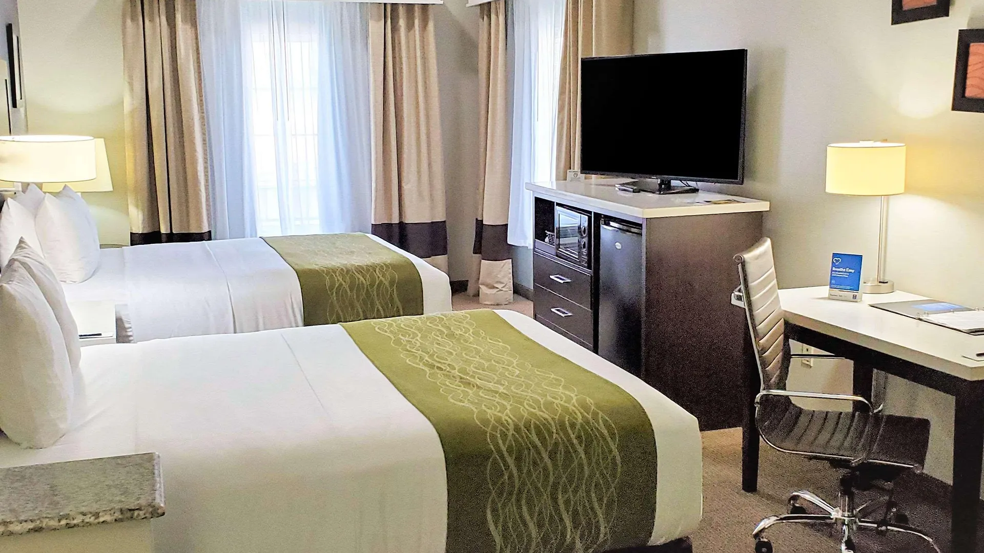 *** Hotel Comfort Inn & Suites Near Universal - N Hollywood - Burbank Los Angeles United States