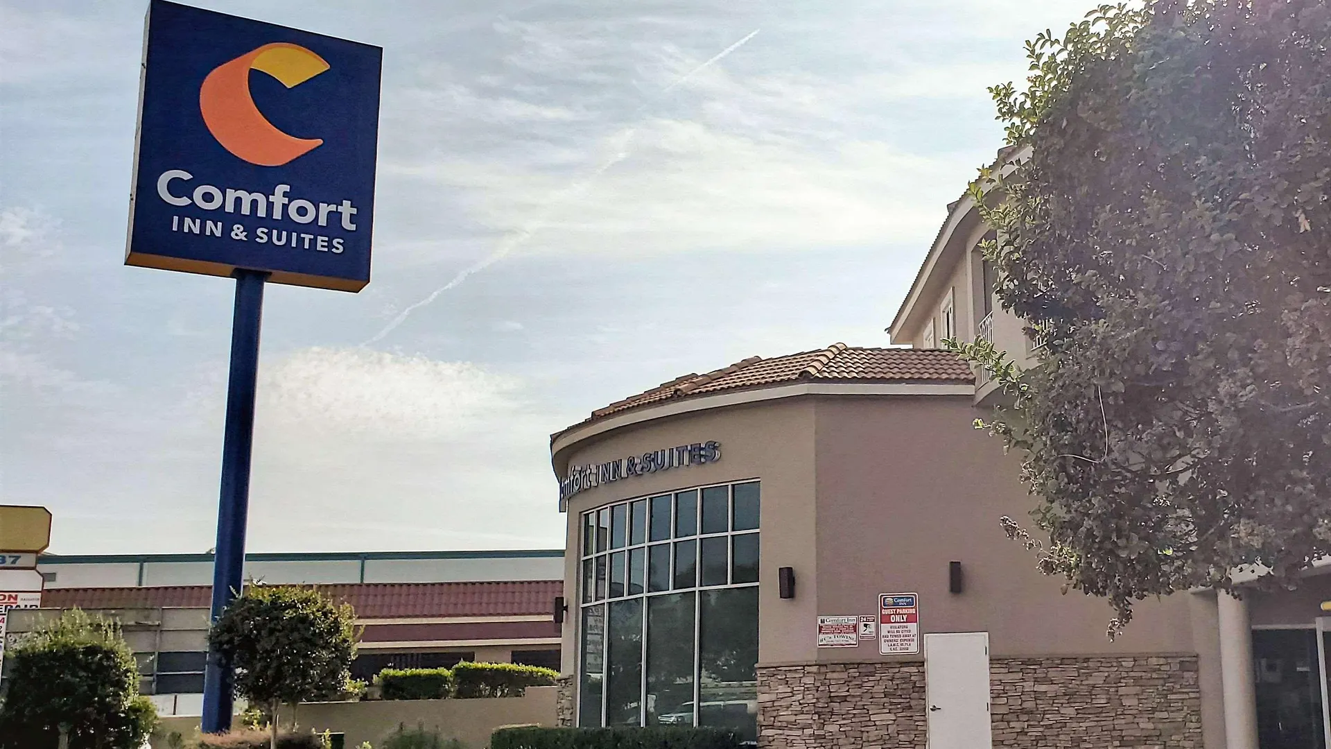 Hotel Comfort Inn & Suites Near Universal - N Hollywood - Burbank Los Angeles